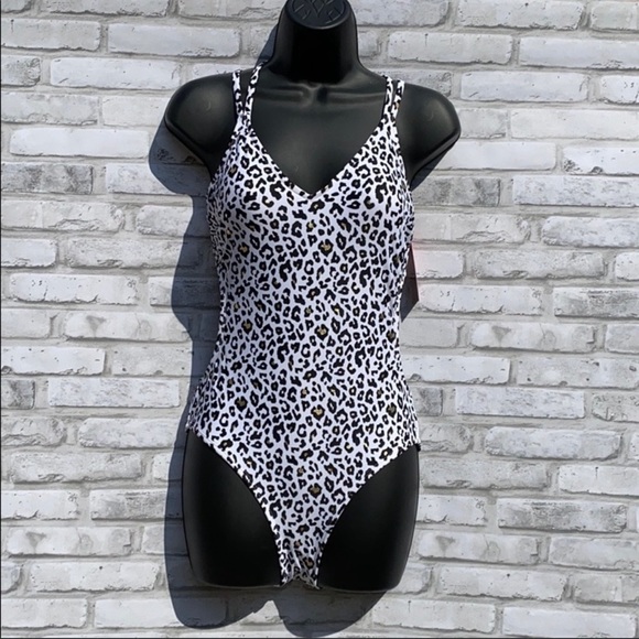 Xhilaration cheetah/leopard one piece swimsuit - Picture 11 of 12